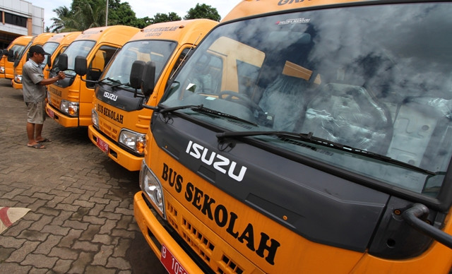Bus sekolah. (Foto:Antara/Agung Rajasa)