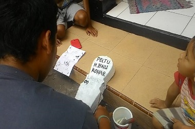 Keluarga akan Kebumikan Peltu Ibnu Kohar di Samping Pusara Ayahnya