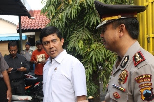 PNS Pemalsu IMB Harus Dipidanakan