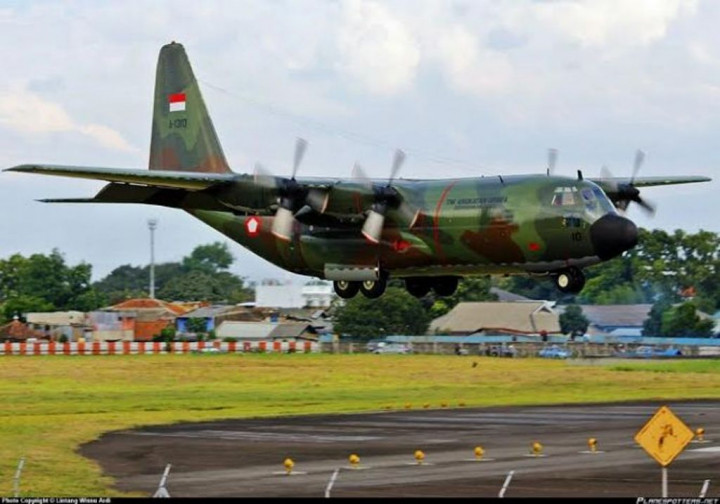 Jual Beli Tiket Hercules di Lanud Soewondo Lumrah 