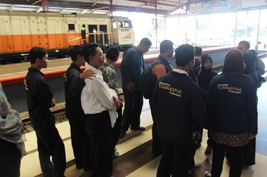 Komunitas Bantu Pemudik agar tak Bingung Pilih Kereta