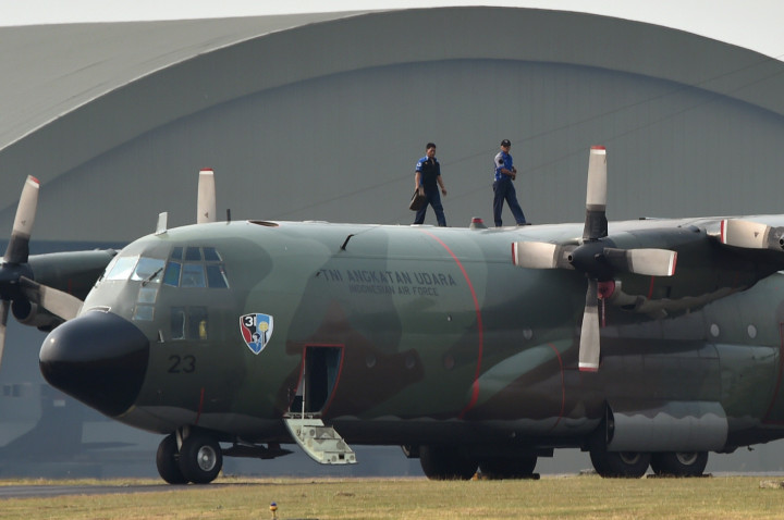 Naik Pesawat Hercules, Menegangkan saat <i>Take Off</i> & <i>Landing</i>
