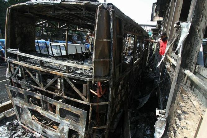 TransJakarta: KIR Bus Lorena yang Terbakar Masih Berlaku