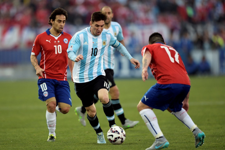 Imbang Hingga 90 Menit, Chile vs Argentina Berlanjut ke Babak Tambahan