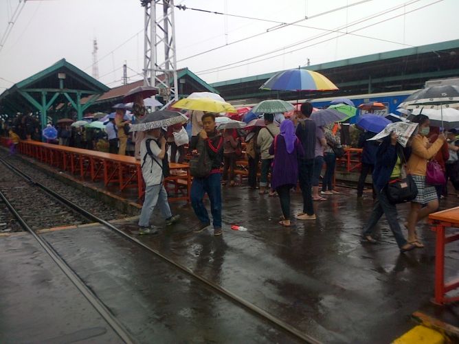 Tiga Stasiun Ini Ngantre Direnovasi 