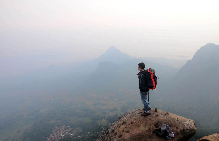 Mahasiswa yang Jatuh ke Jurang Semeru Ditemukan