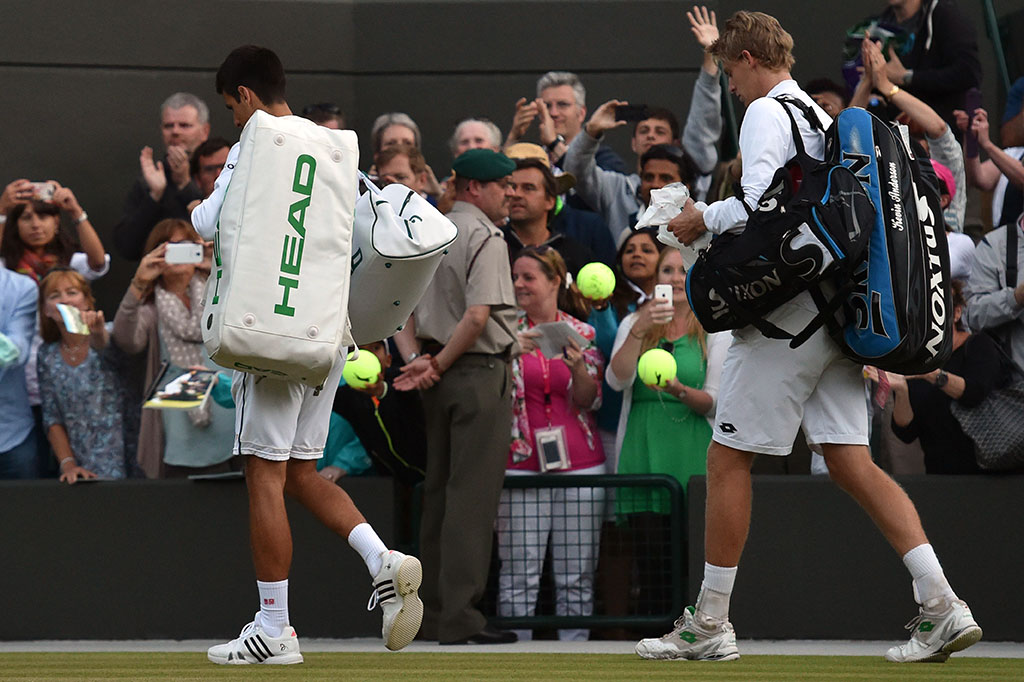 Djokovic vs Anderson Ditunda akibat Kondisi Gelap