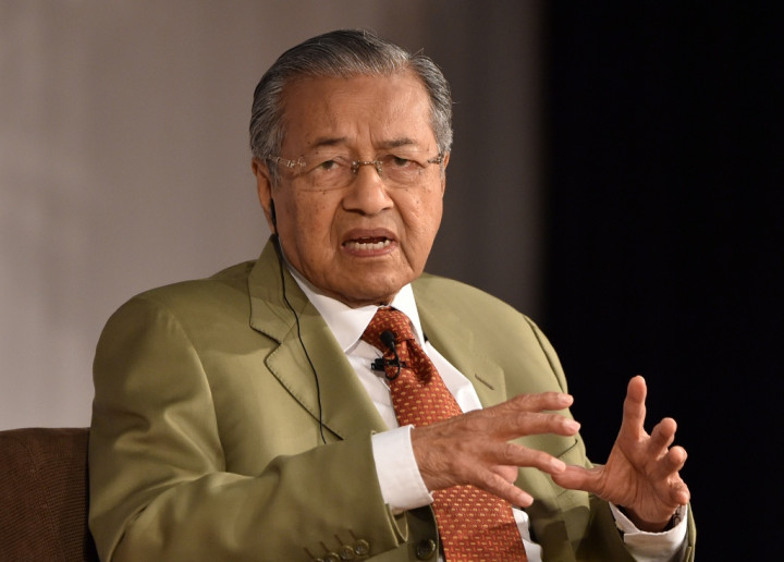 Putra Mahathir Kecam Anggapan Ayahnya di Balik Tuduhan Korupsi PM Malaysia