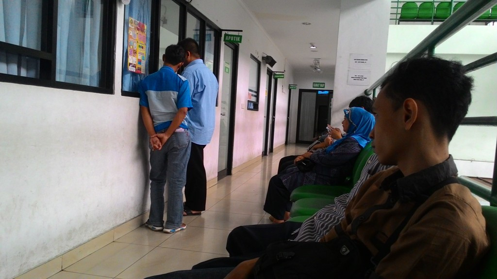 Apotek di RSU Tebet-----Metrotvnews.com/Arga