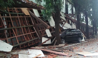 Atap Perpustakaan Nasional Ambruk, Tak Ada Korban Luka