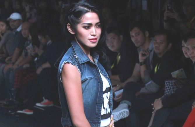 Jessica Iskandar Berikan ASI kepada Sembilan Bayi   