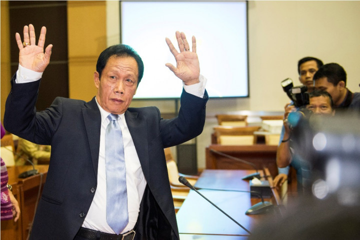 Bang Yos, Kepala BIN Sarat Pengalaman