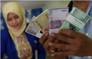 Hindari Duit Palsu, Warga Diimbau Tukar Uang di Bank