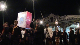 Seribu Tumpeng Dikirab Saat Tradisi Malam Selikuran di Solo