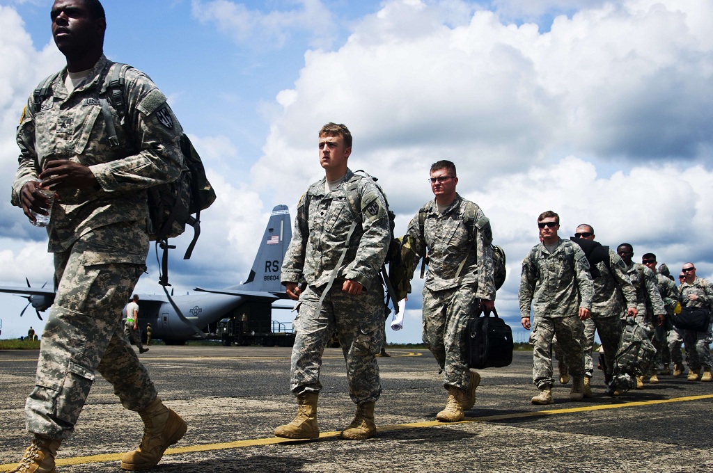 Pasukan AS pulang ke Tanah Air usai membantu menangani wabah Ebola di Afrika Selatan, Oktober 2014Photo: AFP/ Staff Sgt. Gustavo Gonzalez)