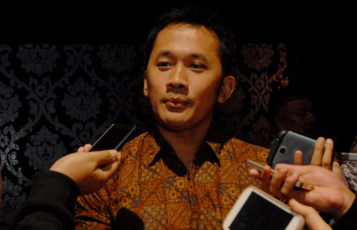 Sempat Anti Tuhan, Hanung Akhirnya Hijrah