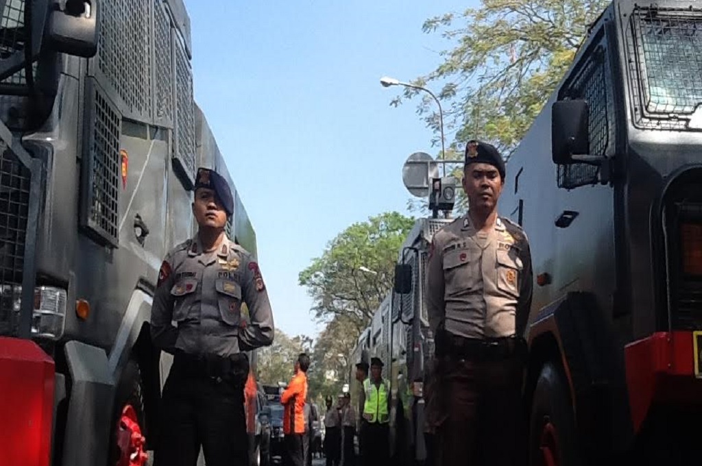 Anggota Polda Jabar siap amankan Lebaran 2015, Metrotvnews.com/ Roni Kurniawan