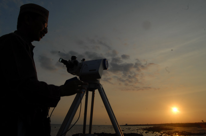 16 Juli, Posisi Bulan Mustahil Dirukyat