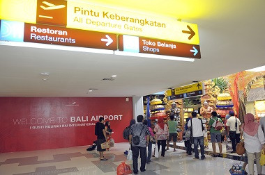 Abu Vulkanik Raung Akibatkan 277 Penerbangan Batal Mendarat di Bali