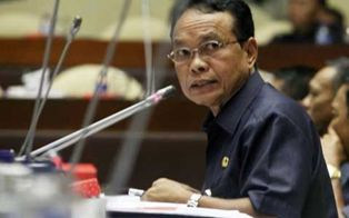 <i>Selamat Berkembang Biak Politik Dinasti</i> 