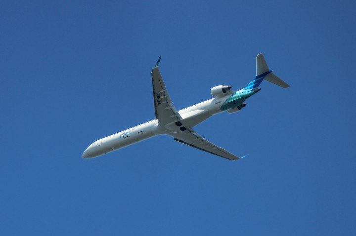 Efek Gunung Raung, Pesawat Tiongkok-Bali Terpaksa Mendarat di Makassar