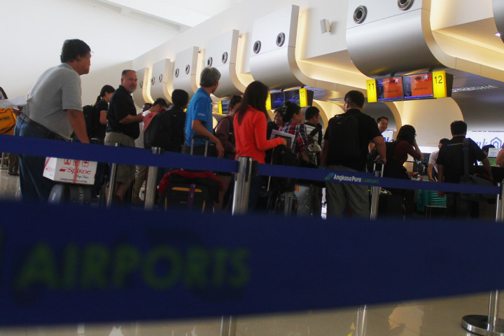 Calon Penumpang Pesawat Pilih <i>Refund</i> dan Naik Angkutan Darat