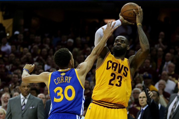 Bertahan di Cavaliers, LeBron James Raup Rp660 Miliar