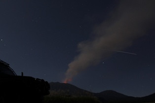 Aktivitas Vulkanik Gunung Raung Tinggi, Lima Bandara Masih Ditutup