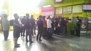 H-6 Lebaran, Stasiun Gambir Mulai Diserbu Penumpang