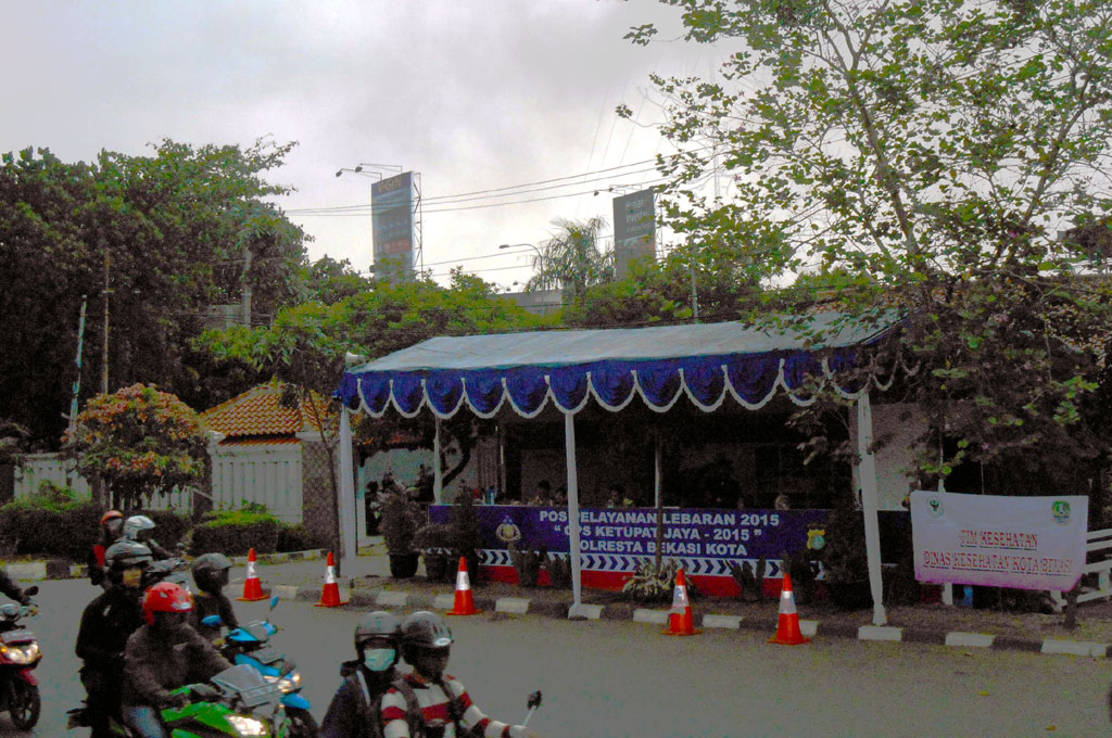 Pemudik sepeda motor dapat menggunakan cek point yang disediakan Polri untuk istirahat/MTVN M. Bagus Rachmanto 