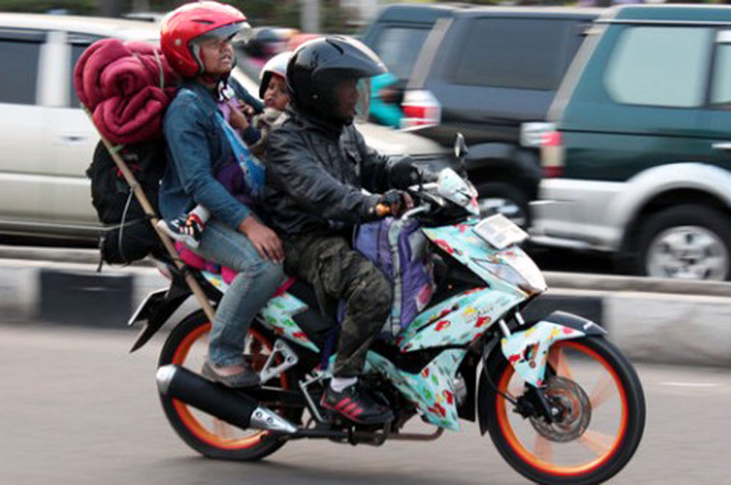 Kelebihan muatan dapat membahayakan dan mengancam keselamatan pemudik kendaraan roda dua/MTVN