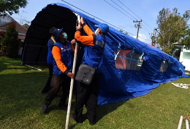  Hari Ini, Mensos Pantau Kondisi Posko Bencana Gunung Raung