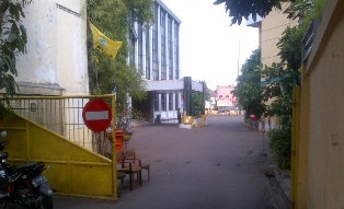 Agung Laksono Ganti Semua Satpam Golkar era Ical