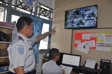 Siang ini, Kendaraan Mudik Mengular di Pantura Brebes   