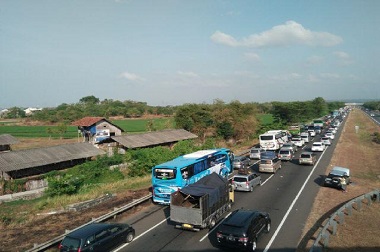 Lalu Lintas di Sekitar Lokasi Kecelakaan di Palikanci Macet 7 Km