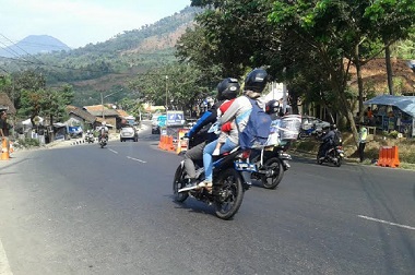 Kendaraan Roda Dua Dominasi Jalur Mudik di Nagrek