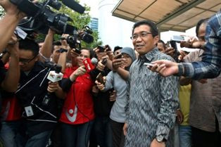 Kunci agar Masyarakat mau Menyalurkan Zakat lewat Lembaga Resmi