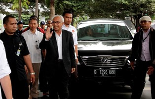 OC Kaligis Dijemput KPK di Hotel