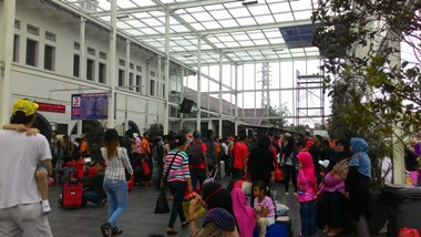 Besok, Puncak Arus Mudik di Stasiun Bandung 