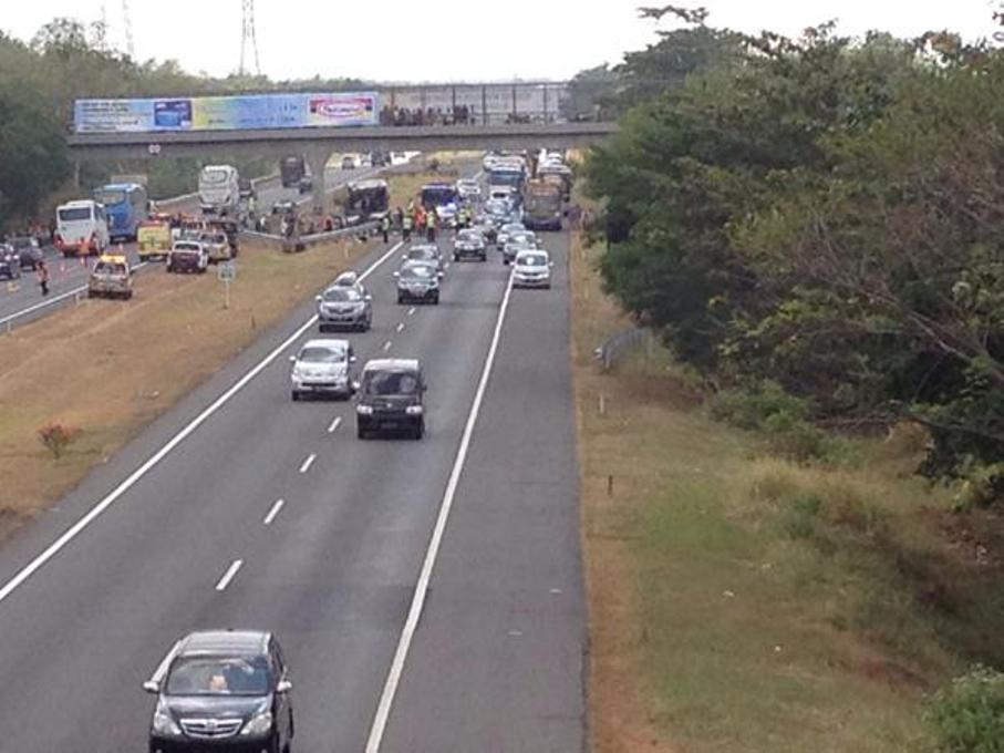 Kecelakaan di Tol Palikanci-----TMC Polda Metro