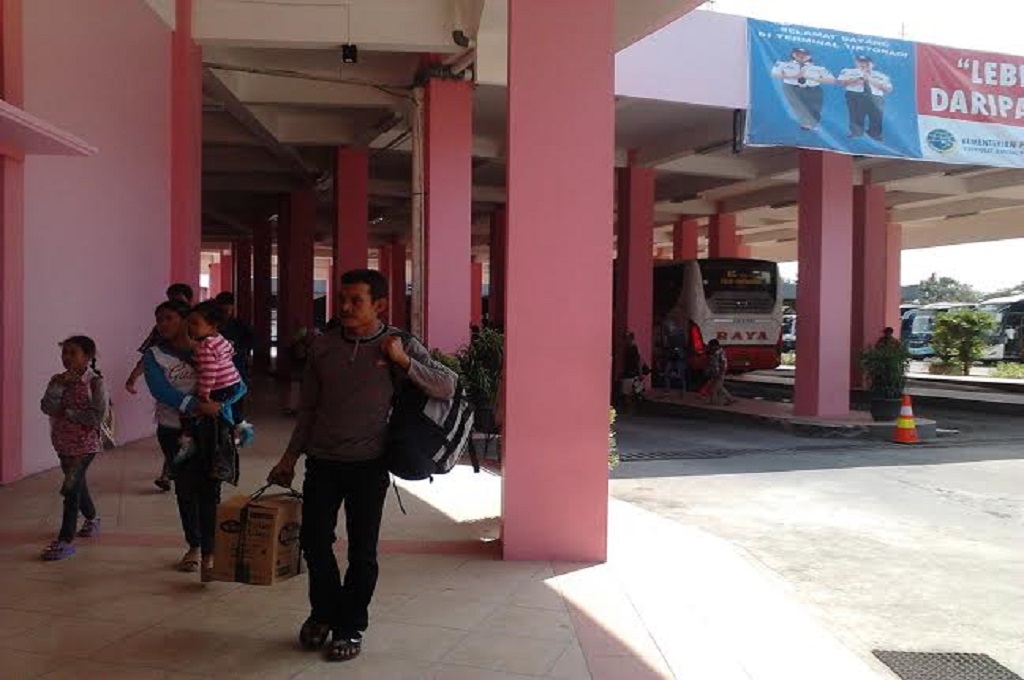 Pemudik tiba di Terminal Tirtonadi Solo, Metrotvnews.com/ Pythag Kurniati