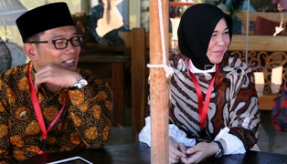 Kalau Lebaran Jumat, Emil Open House Dua Jam