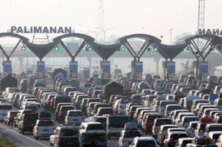 Pagi Ini, Gerbang Tol Cipali Macet 10 KM