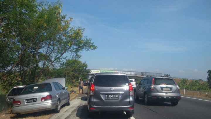 Macet Lebih dari 20 KM Menjelang Pintu Keluar Palimanan