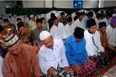 Hari Ini, Tarekat Naqsabandiyah Berlebaran