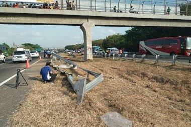 Dua Mobil Terlibat Kecelakaan di Tol Cipali