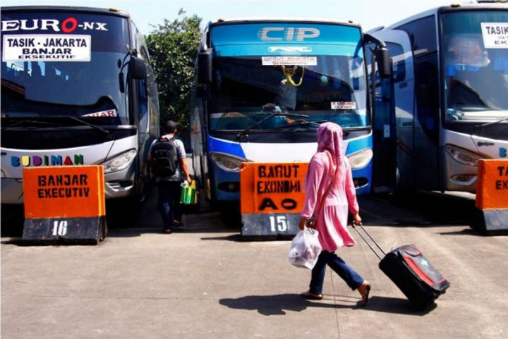 Holiday Travel Peak, 11,785 Travelers Left Jakarta From Kp. Rambutan