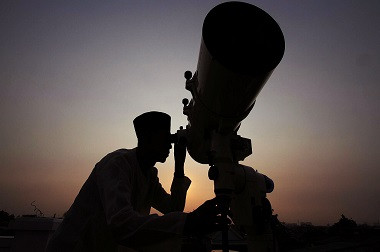 Diperkirakan, Hilal Tampak Sore Ini