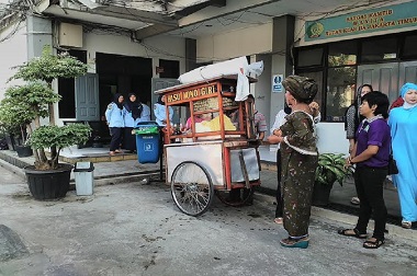 Gerobak Bakso Diizinkan Masuk ke Rutan Pondok Bambu