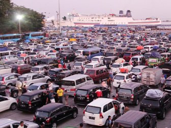 Pemudik Keberangkatan Pelabuhan Merak Menurun